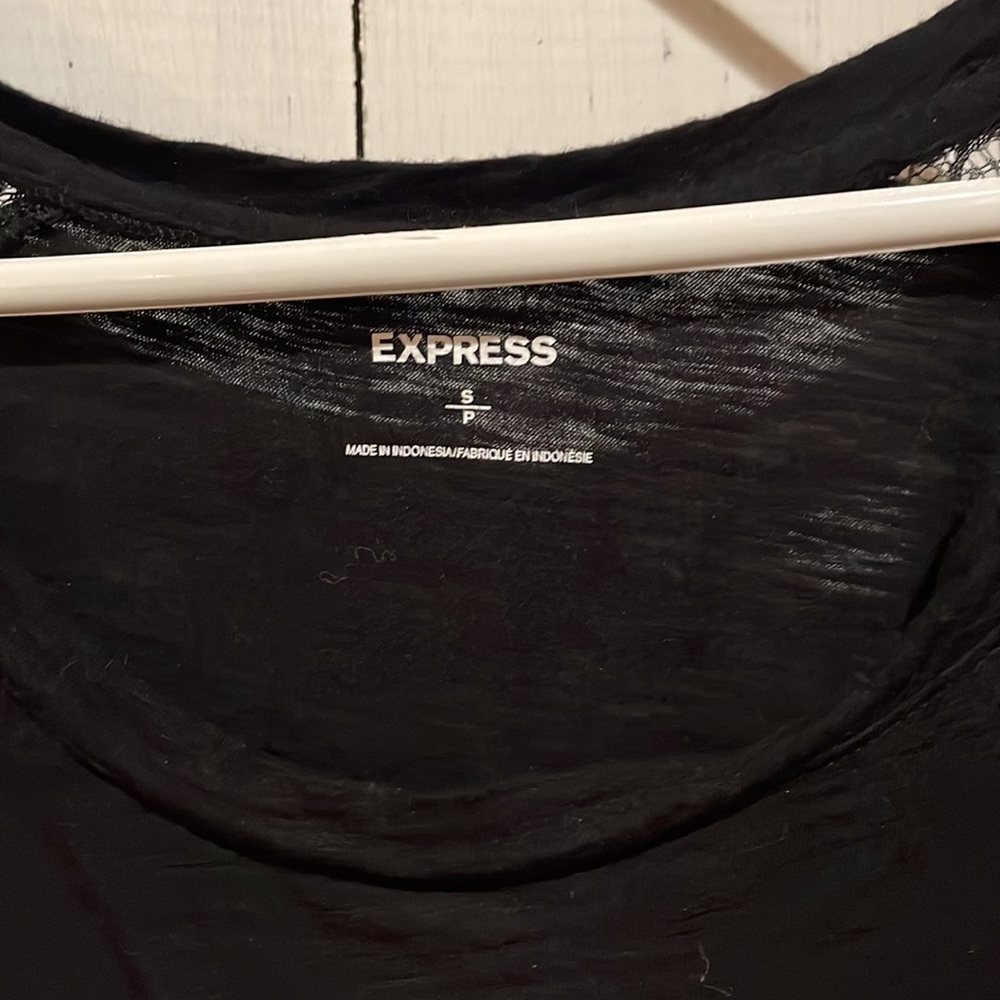 Express Tee - Picture 3 of 8